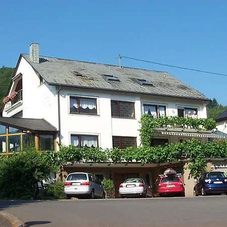 Appart-pension-schier 4*